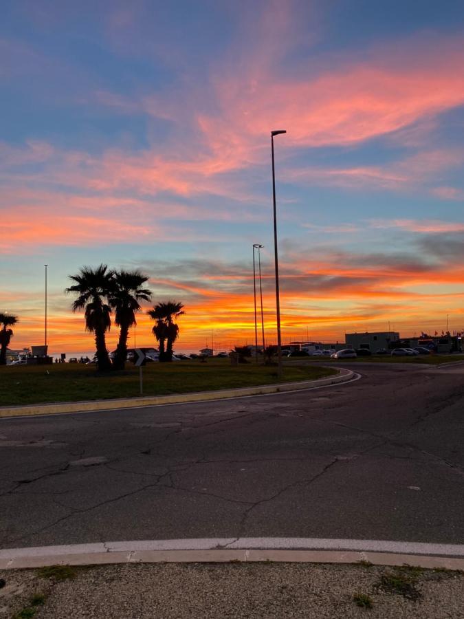 Tra Mare E Arte Appartement Ostia Buitenkant foto