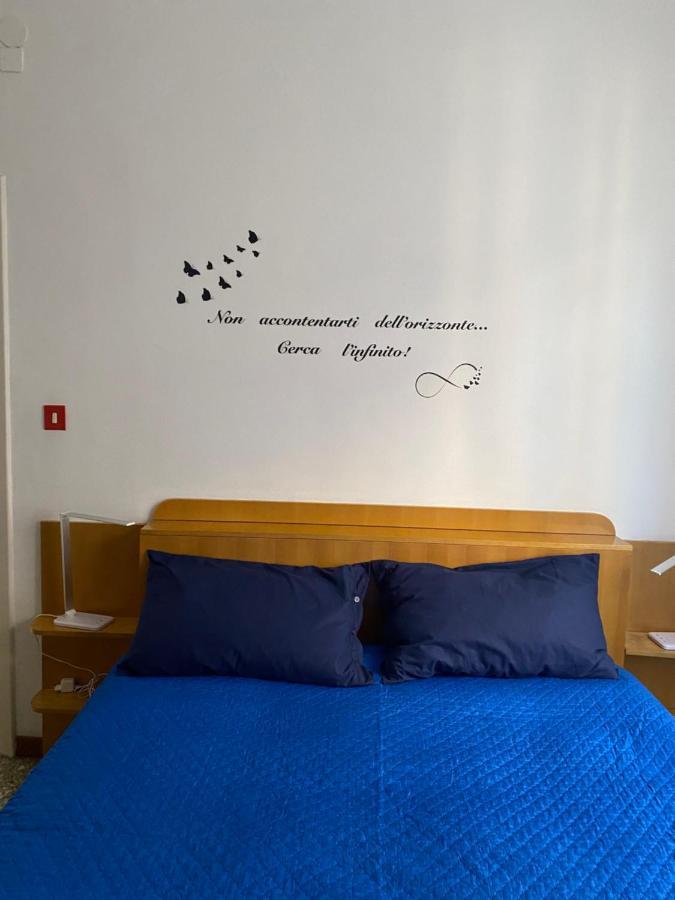 Tra Mare E Arte Appartement Ostia Buitenkant foto